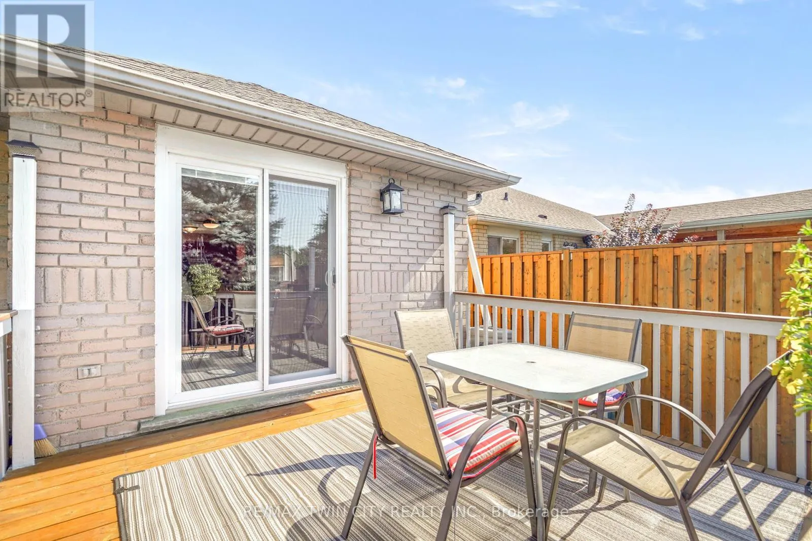 5 ANASTASIA CRESCENT