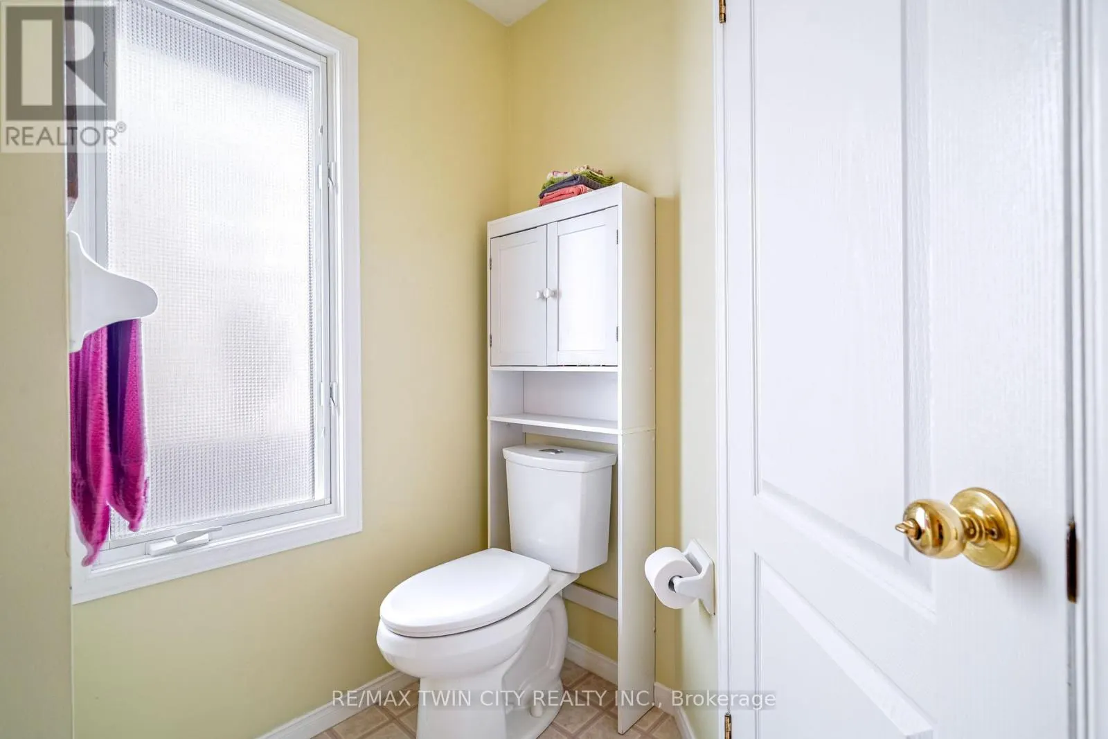 5 ANASTASIA CRESCENT