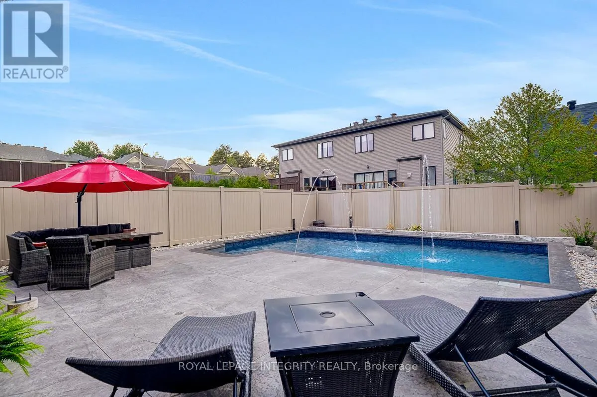 547 PARADE DRIVE