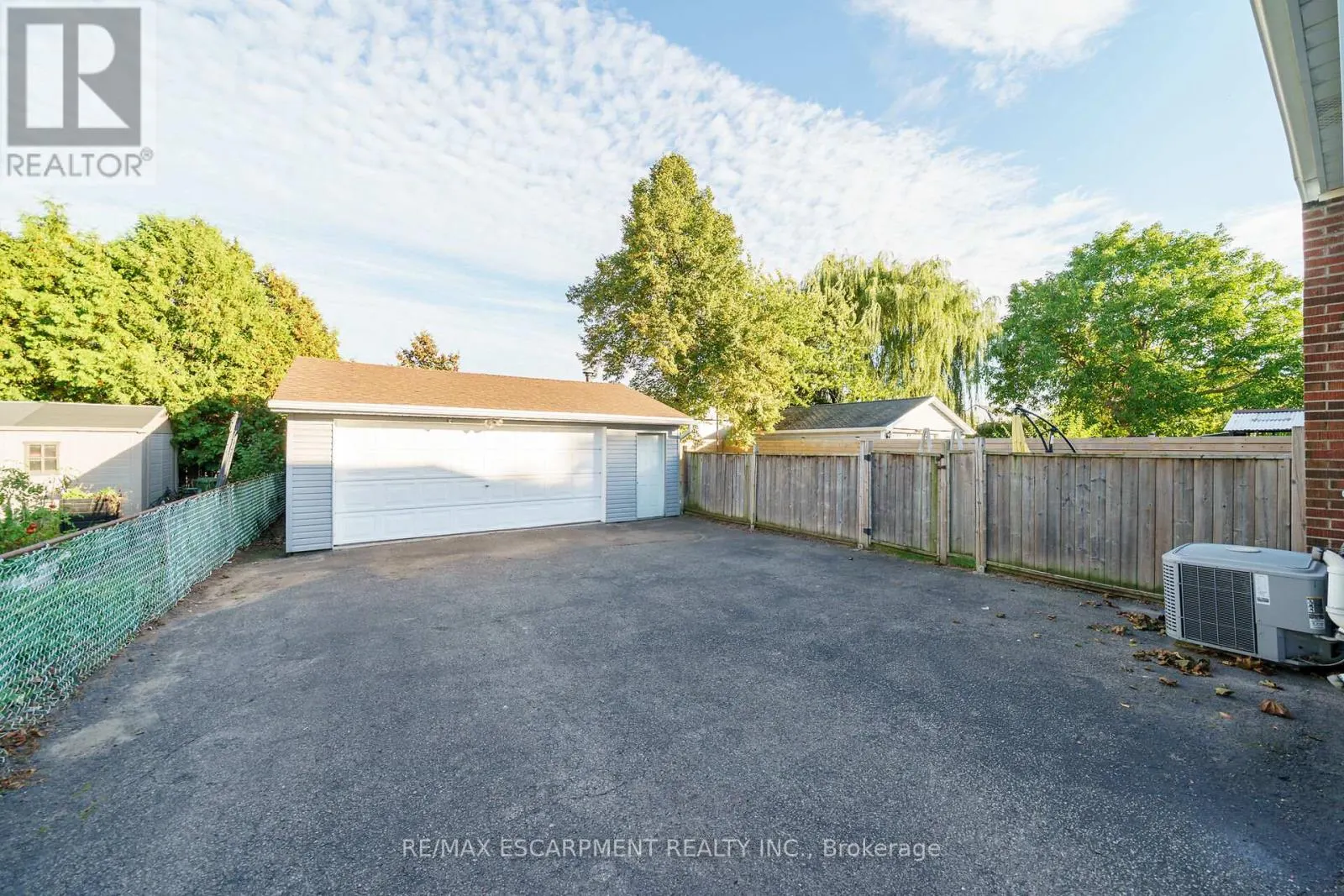 350 POTTRUFF ROAD N
