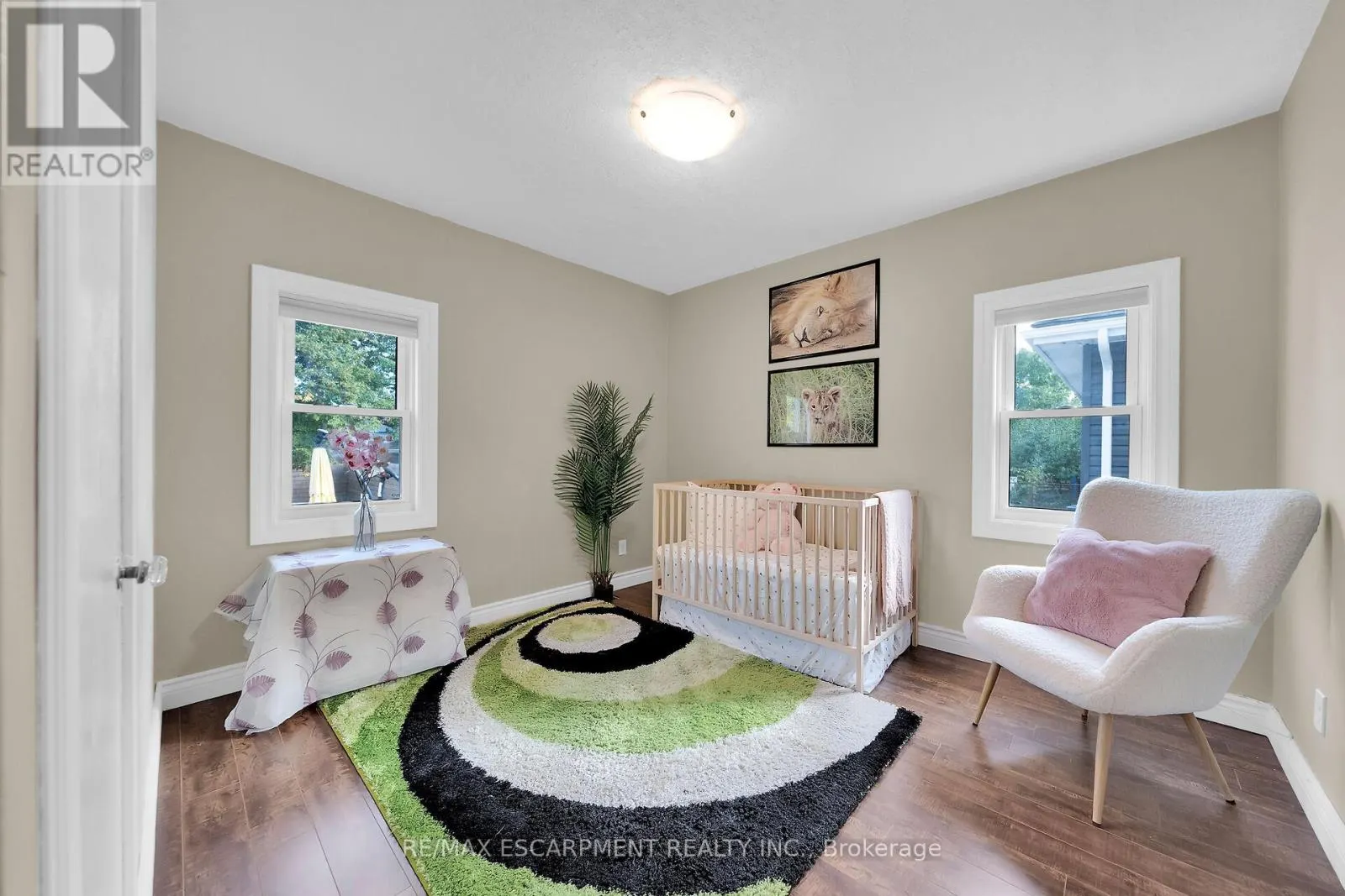350 POTTRUFF ROAD N