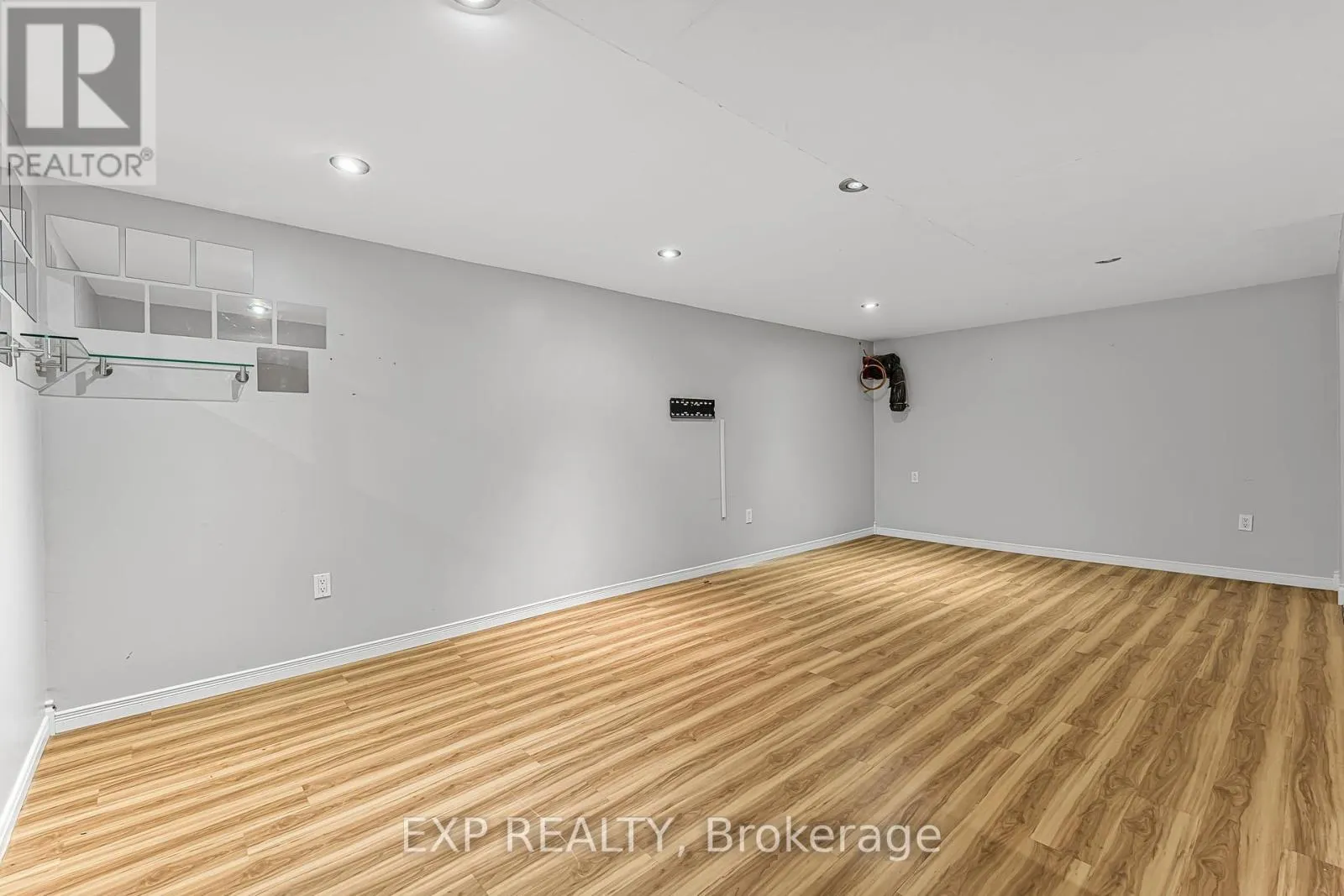 27 LOCKE AVENUE
