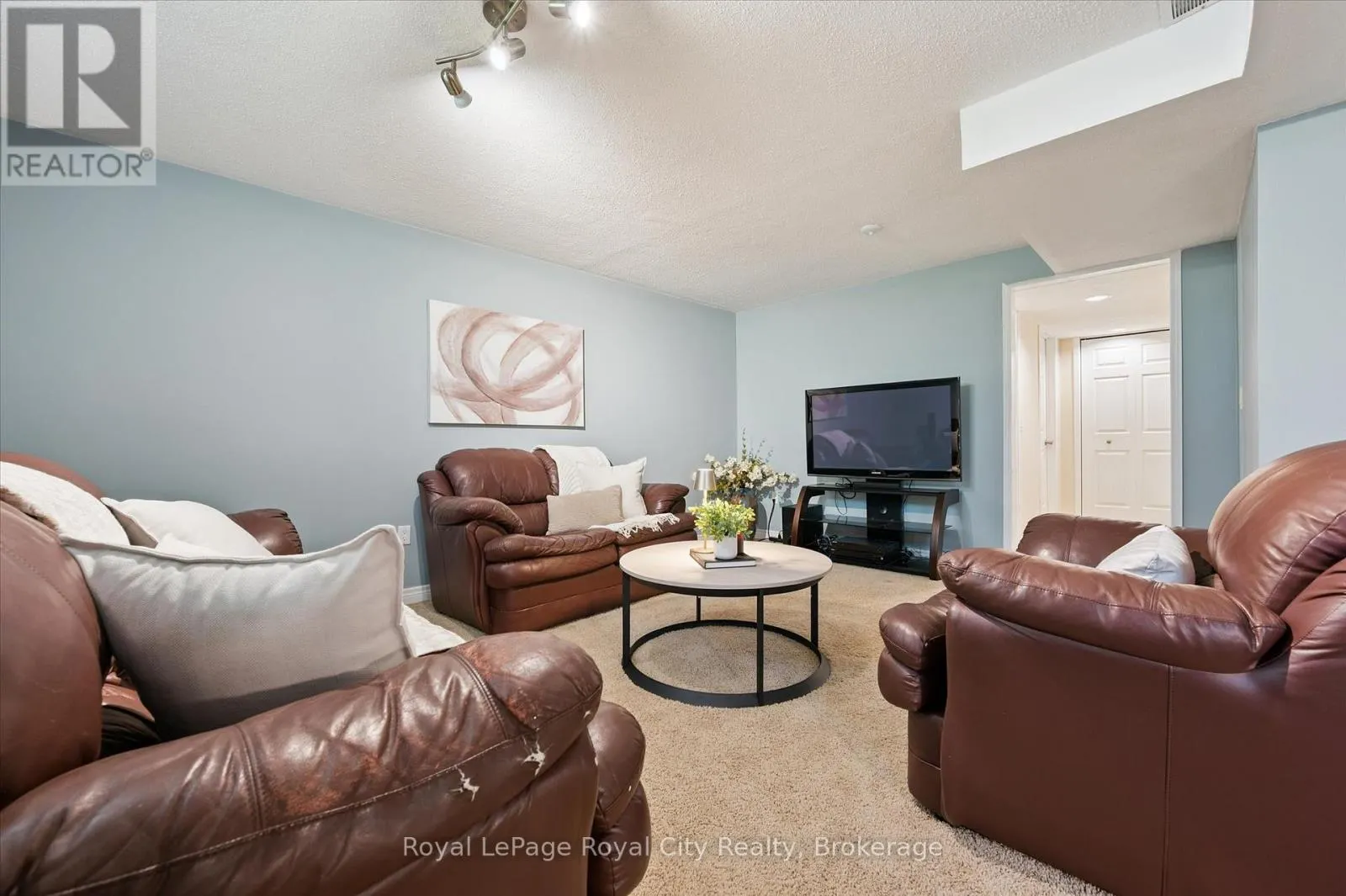 3 PINE RIDGE DRIVE