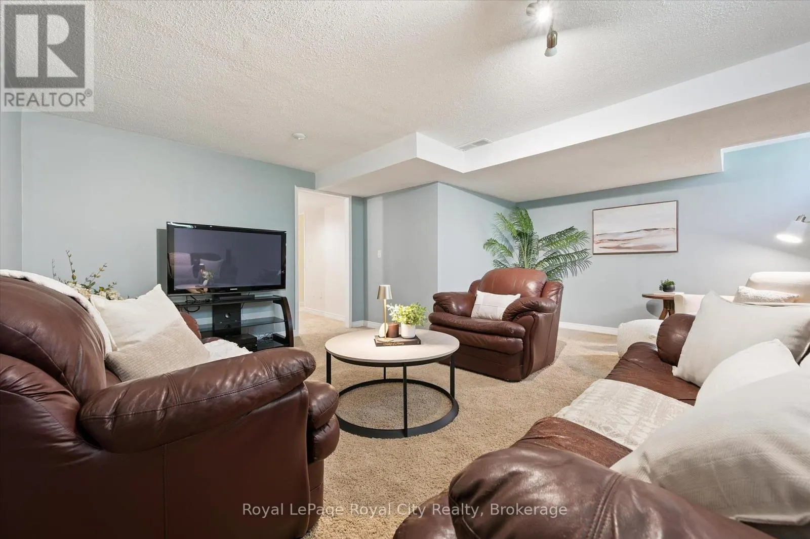 3 PINE RIDGE DRIVE