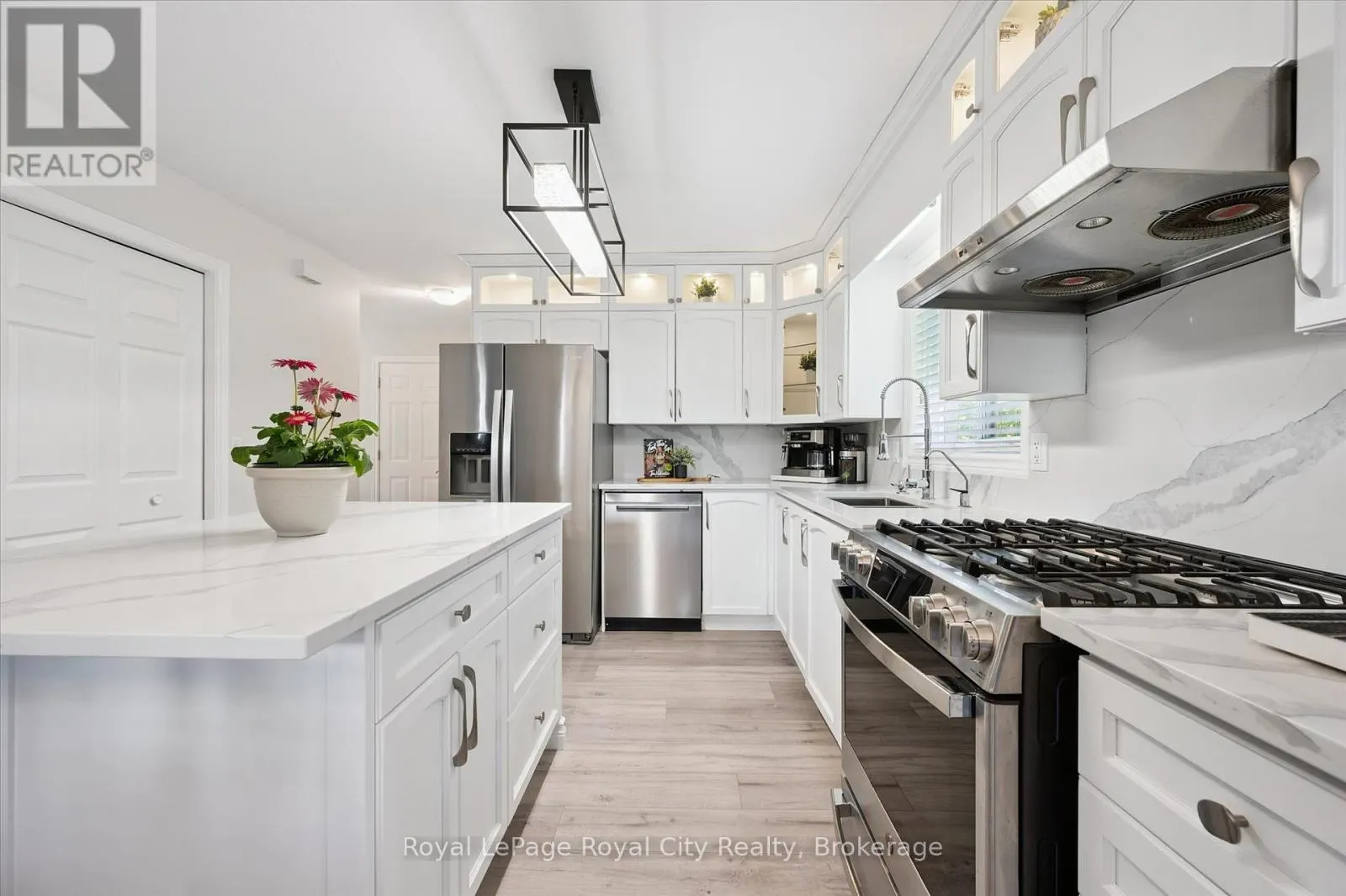 3 PINE RIDGE DRIVE