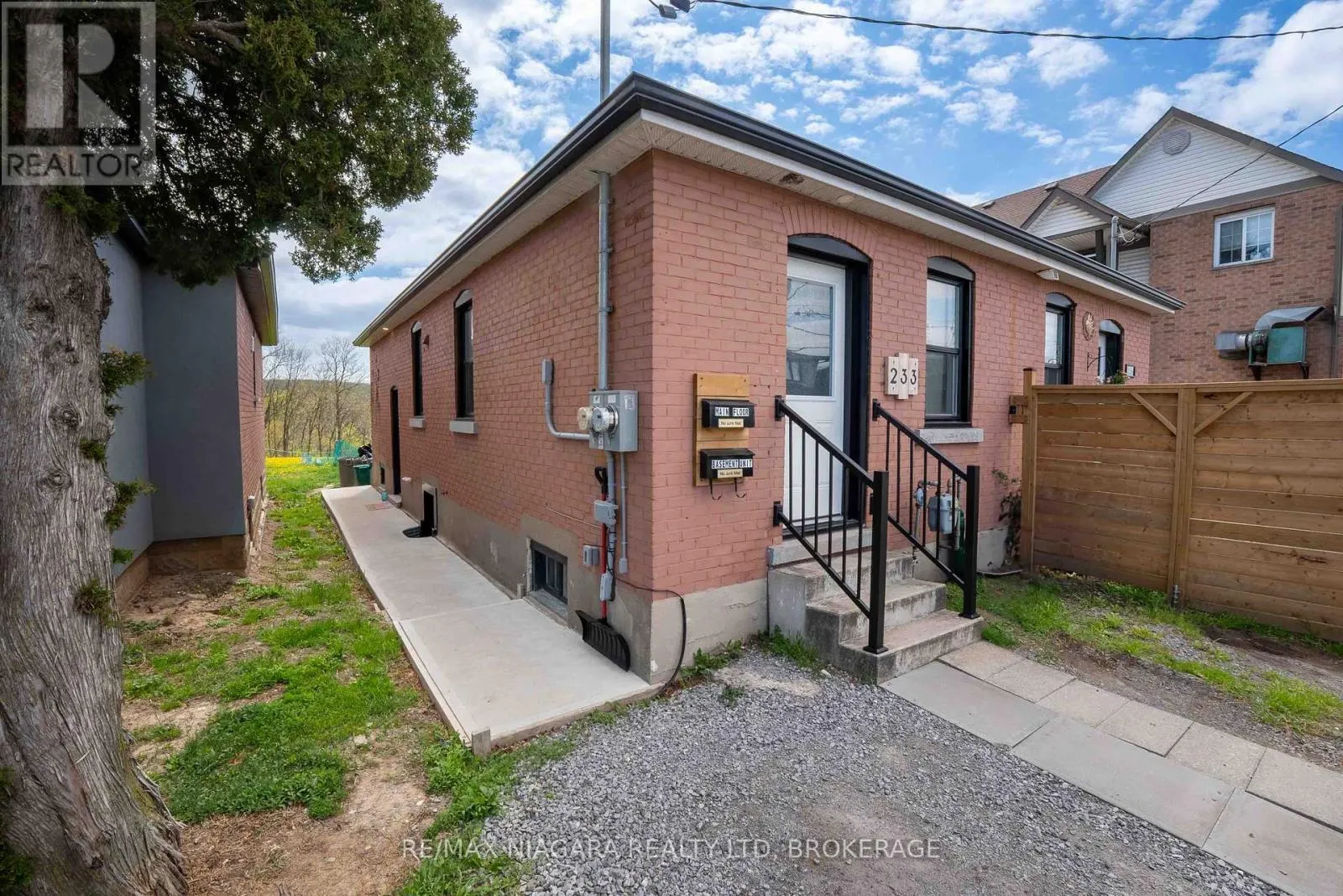 BASEMENT - 233 PELHAM ROAD, #BASEMENT