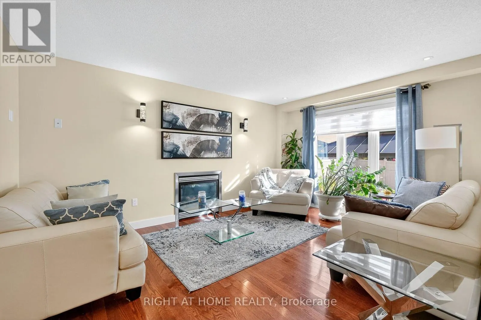 380 QUARTZ AVENUE N