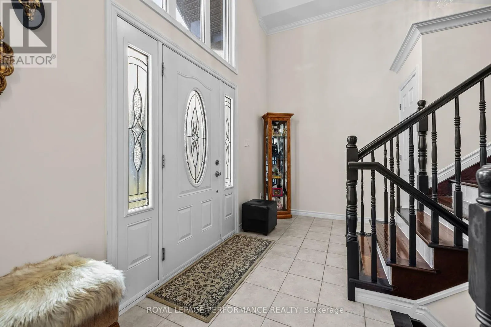 5 LAMOUREUX STREET