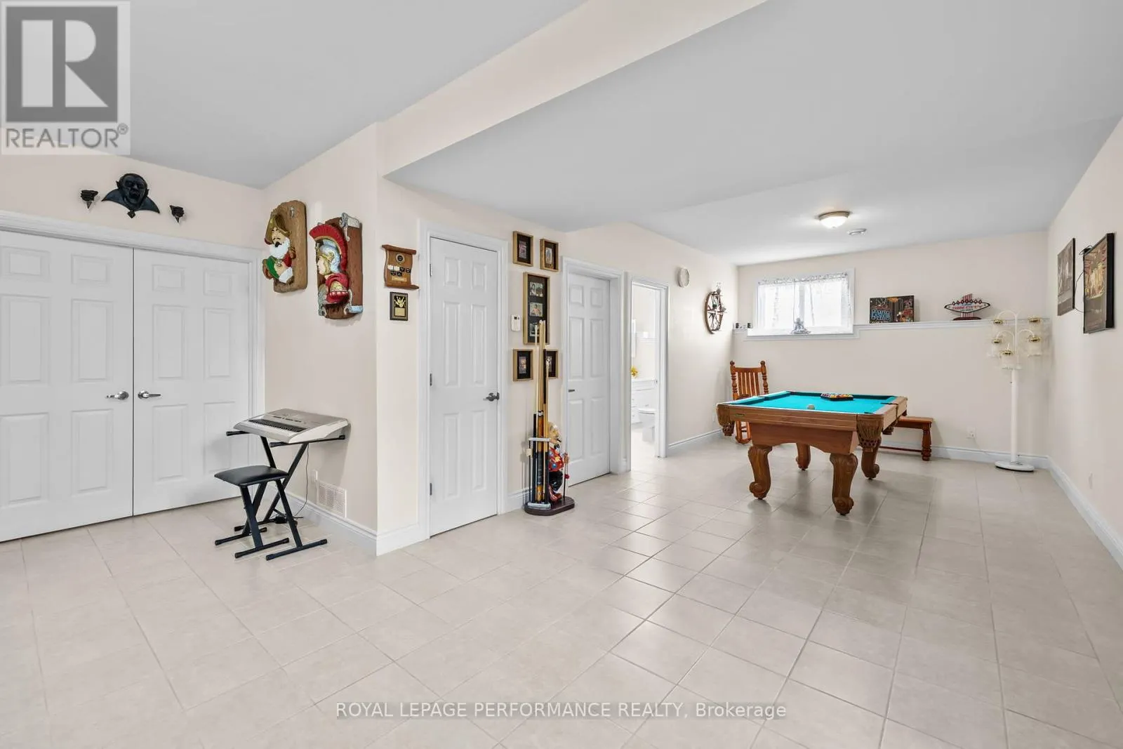 5 LAMOUREUX STREET