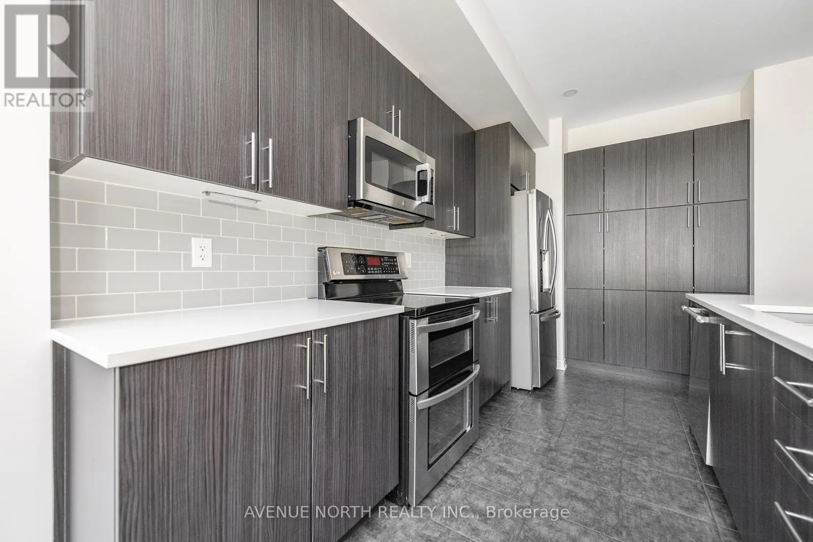 1024 KIJIK CRESCENT