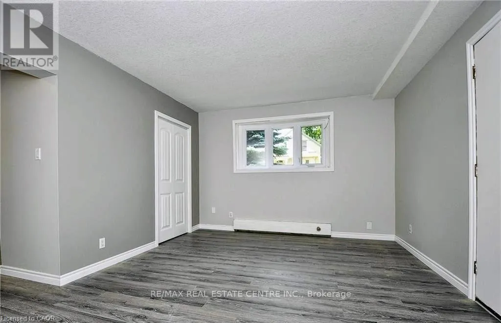 14 - 233 WESTMINSTER DRIVE S