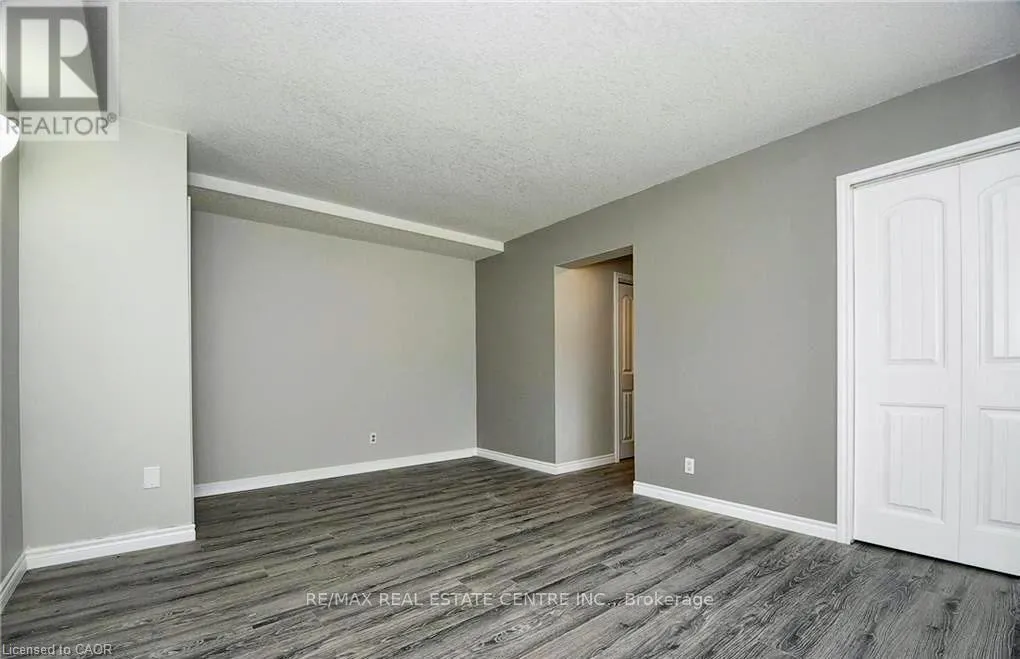 14 - 233 WESTMINSTER DRIVE S
