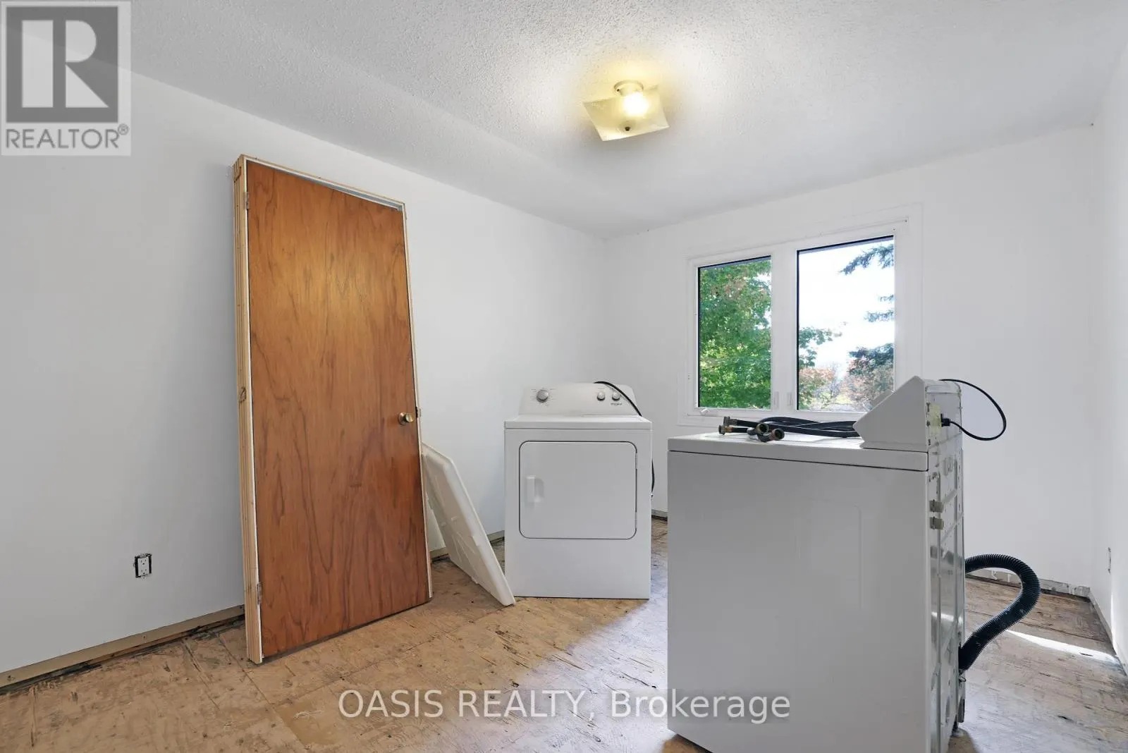 120 GLENNCASTLE DRIVE
