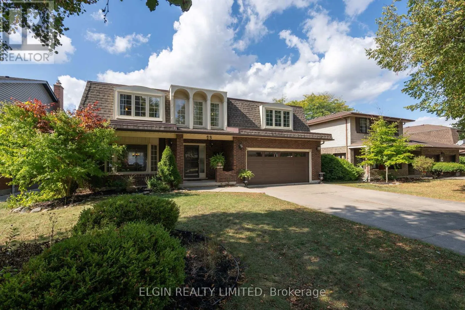23 FARMINGTON CRESCENT