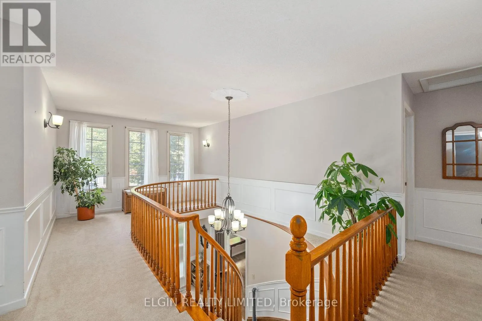 23 FARMINGTON CRESCENT
