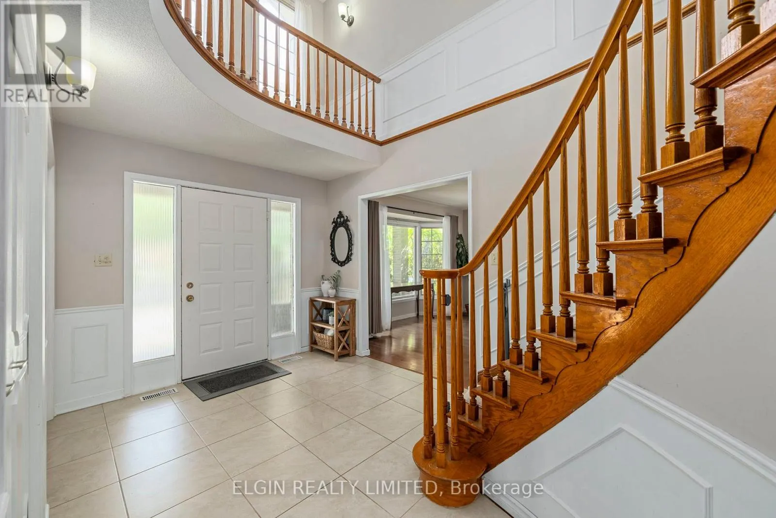 23 FARMINGTON CRESCENT