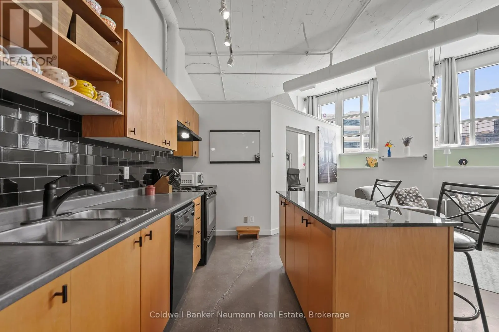 308 - 404 KING STREET WEST STREET W, #308