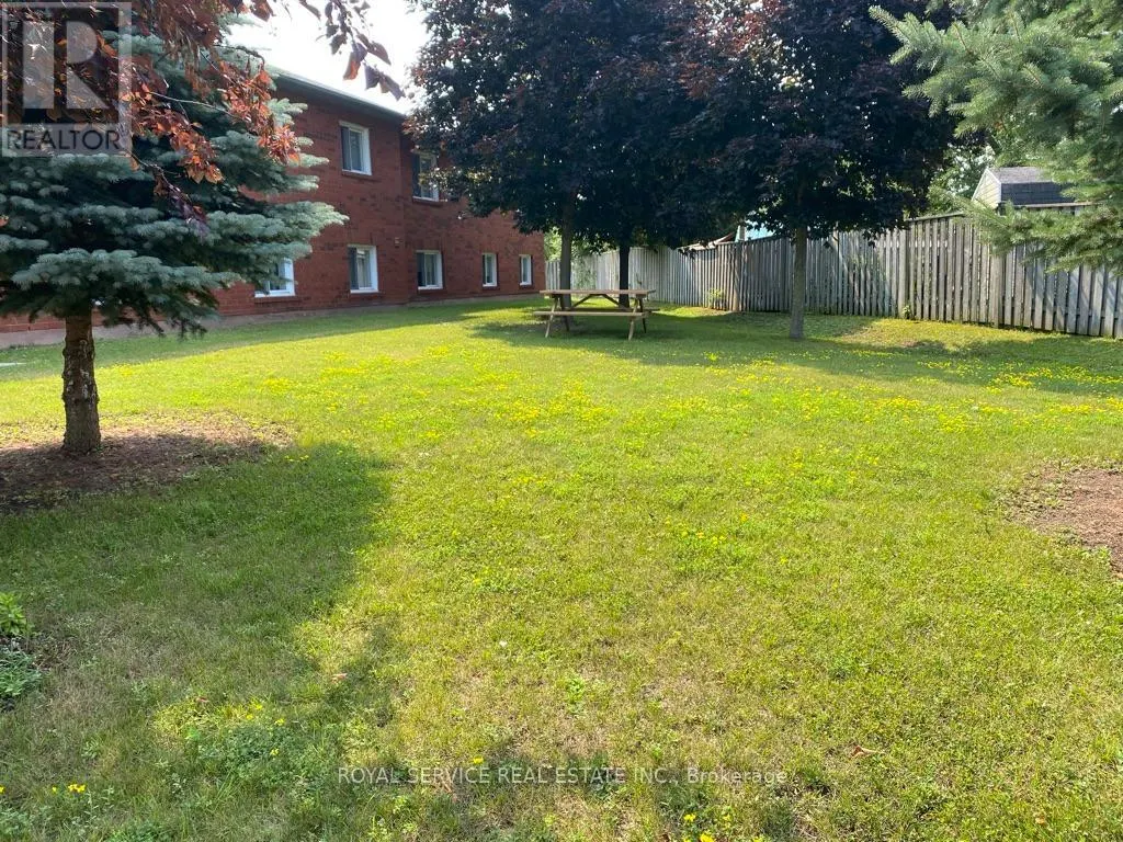 201 - 209B SUTHERLAND CRESCENT, #201