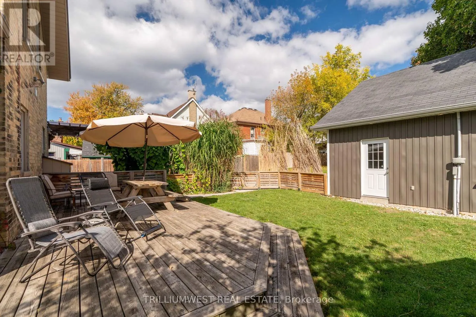 210 LANCASTER STREET E