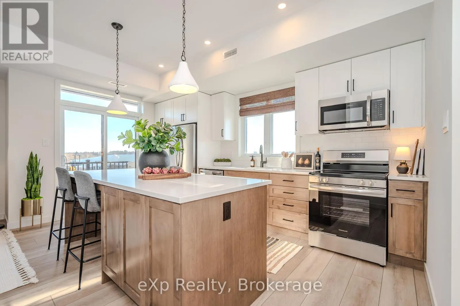 99 - 824 WOOLWICH STREET, #99