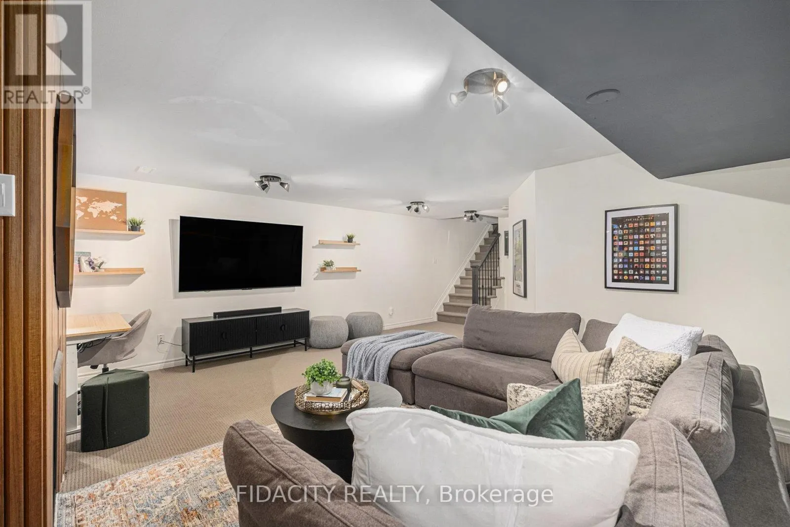 648 VIVERA PLACE