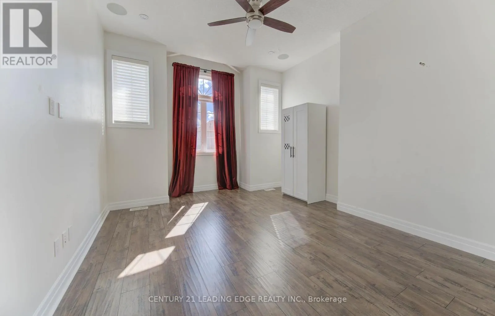 277 WATERVALE CRESCENT