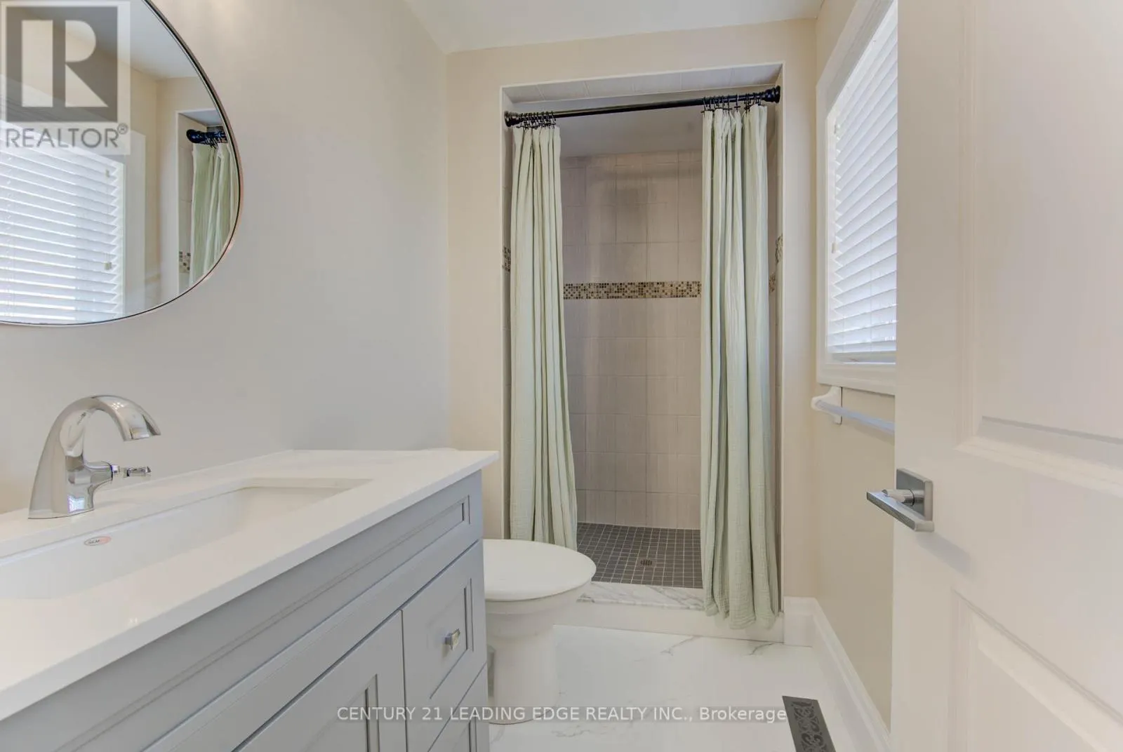 277 WATERVALE CRESCENT