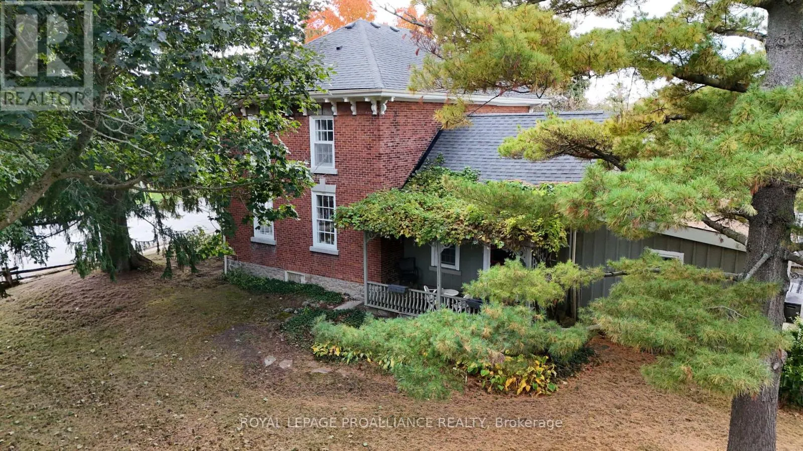 374 BLOOMFIELD MAIN STREET