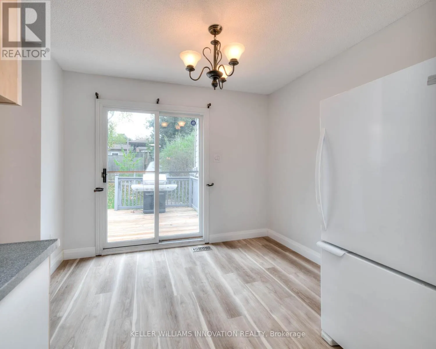 UPPER - 170 WHEATFIELD CRESCENT