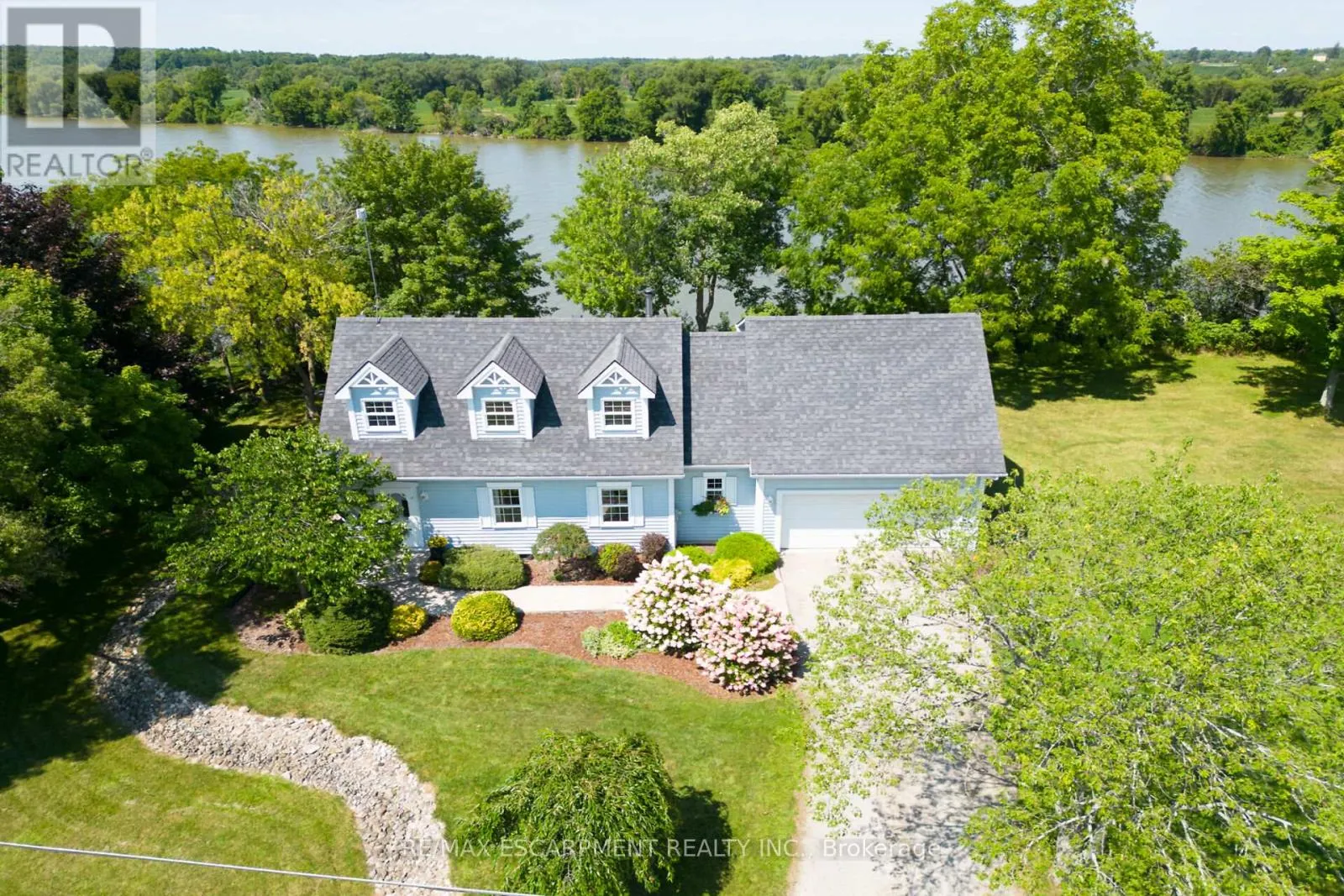 1042 RIVER ROAD