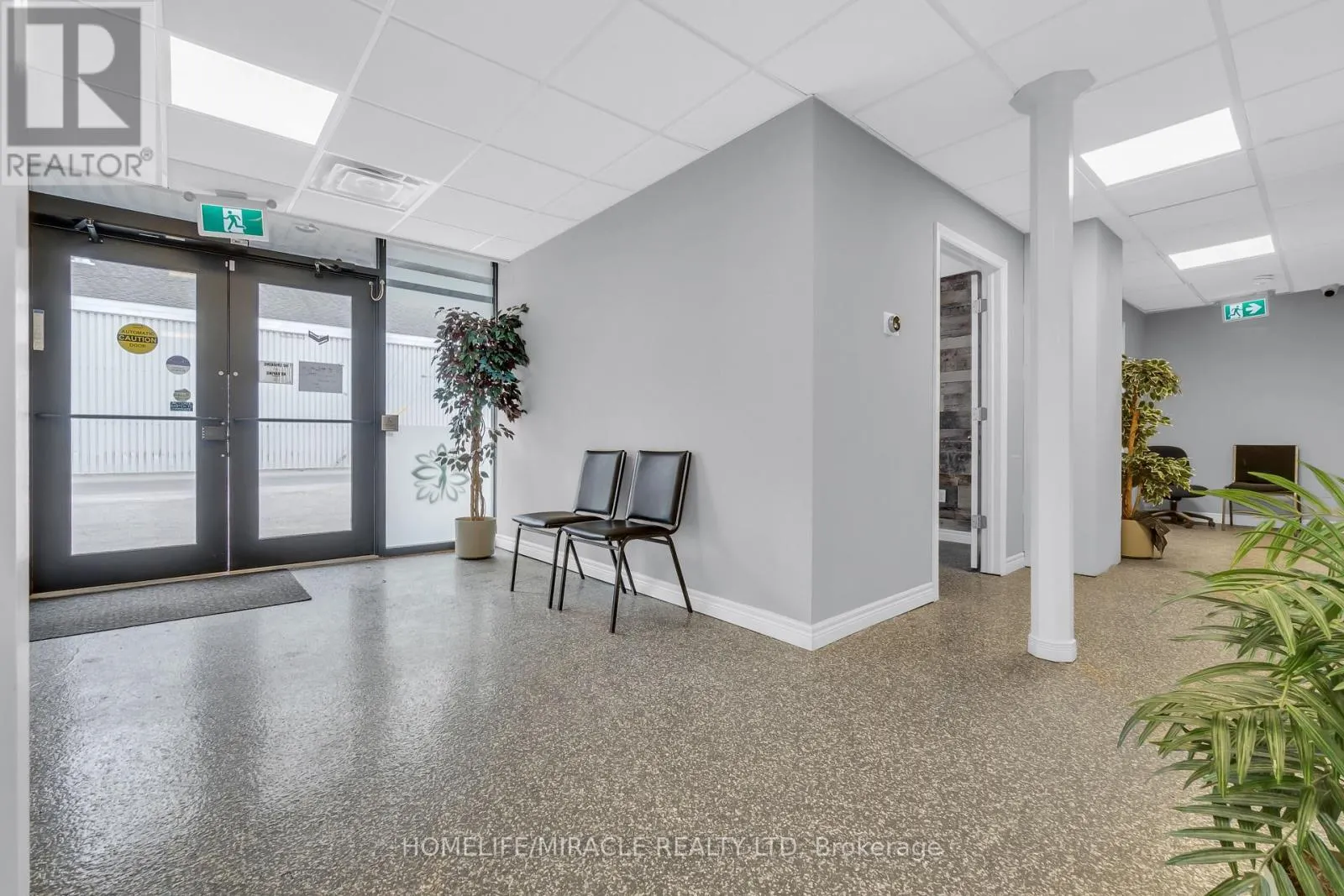 389 LYLE STREET