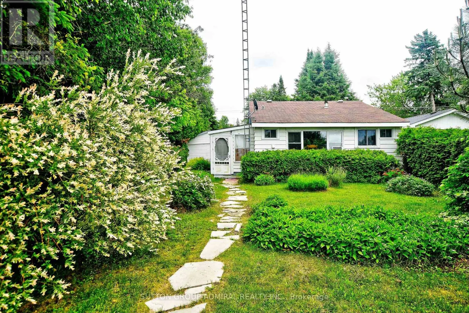 70 ANTIQUARY ROAD