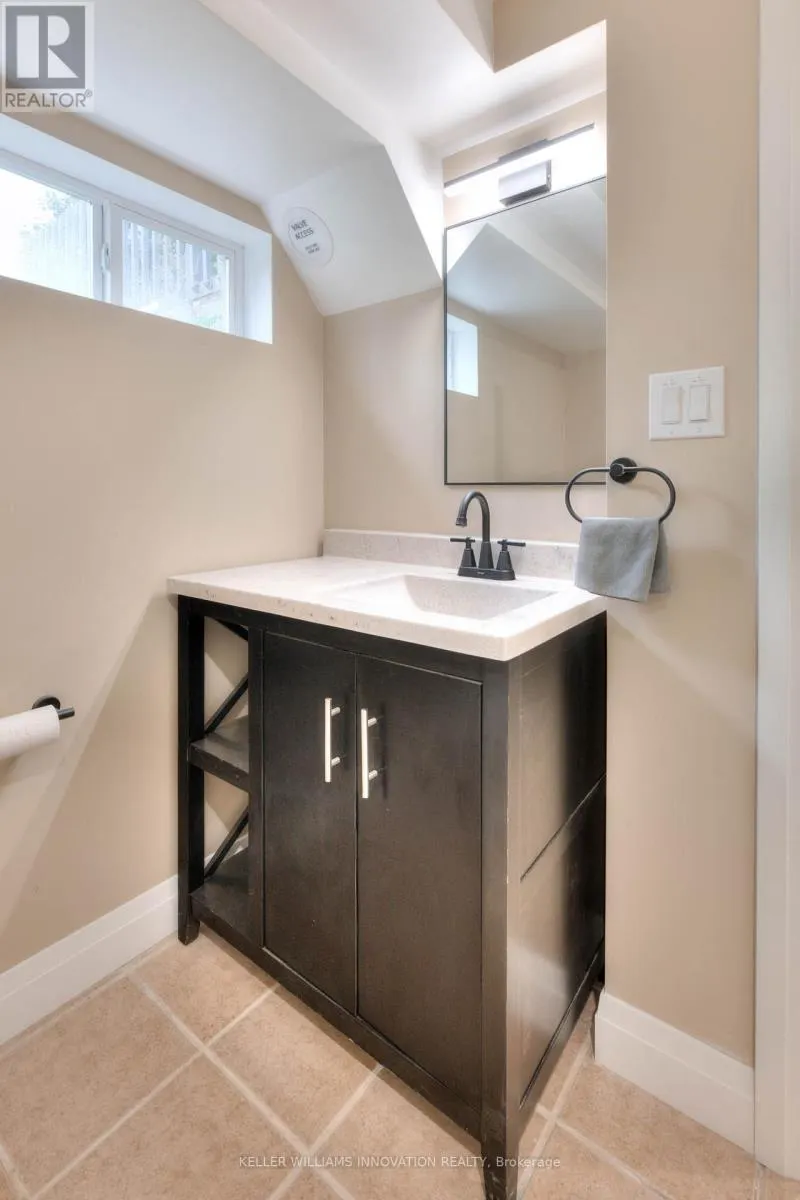 LOWER - 170 WHEATFIELD CRESCENT