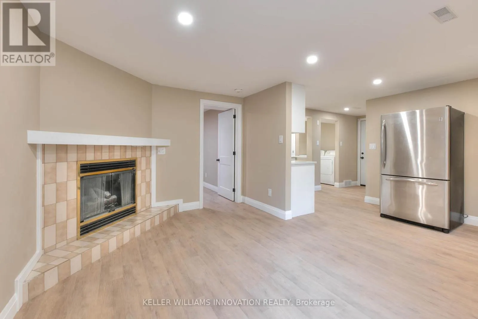 LOWER - 170 WHEATFIELD CRESCENT