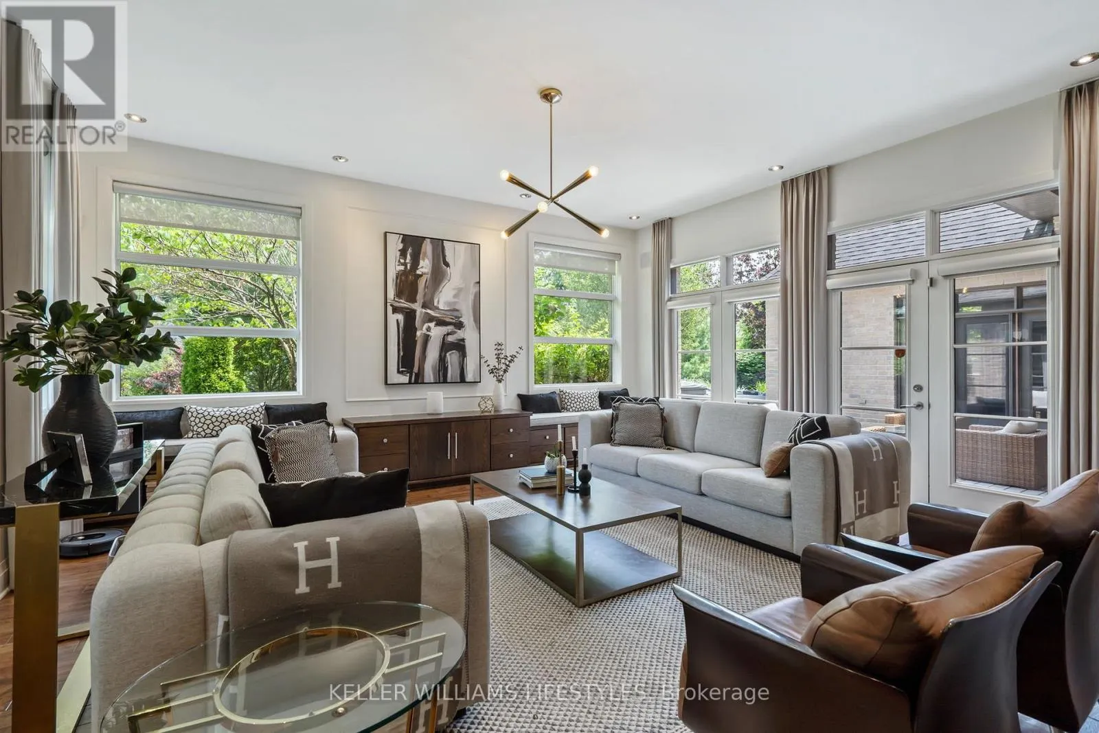 649 VALLEYSTREAM WALK