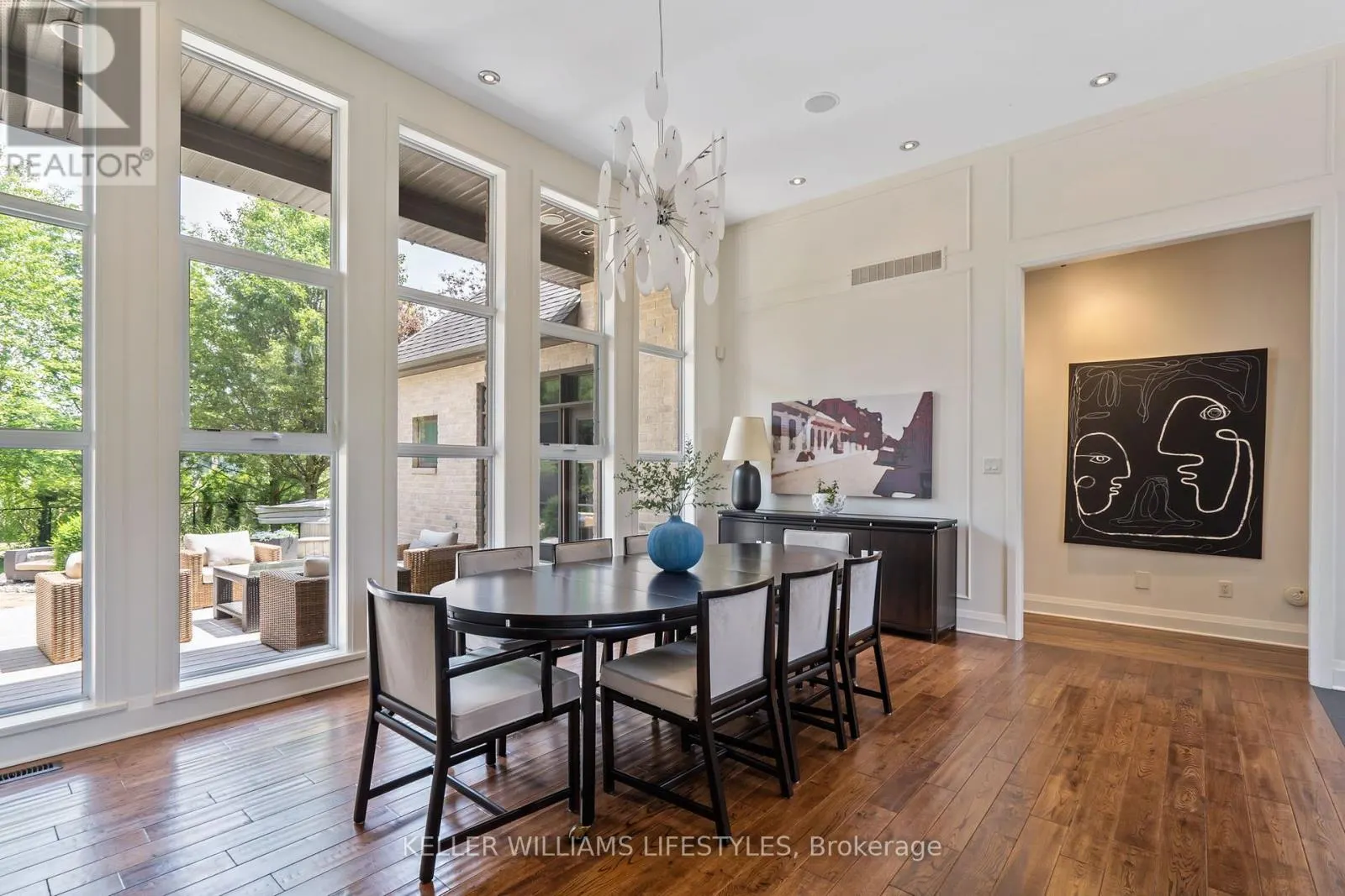 649 VALLEYSTREAM WALK