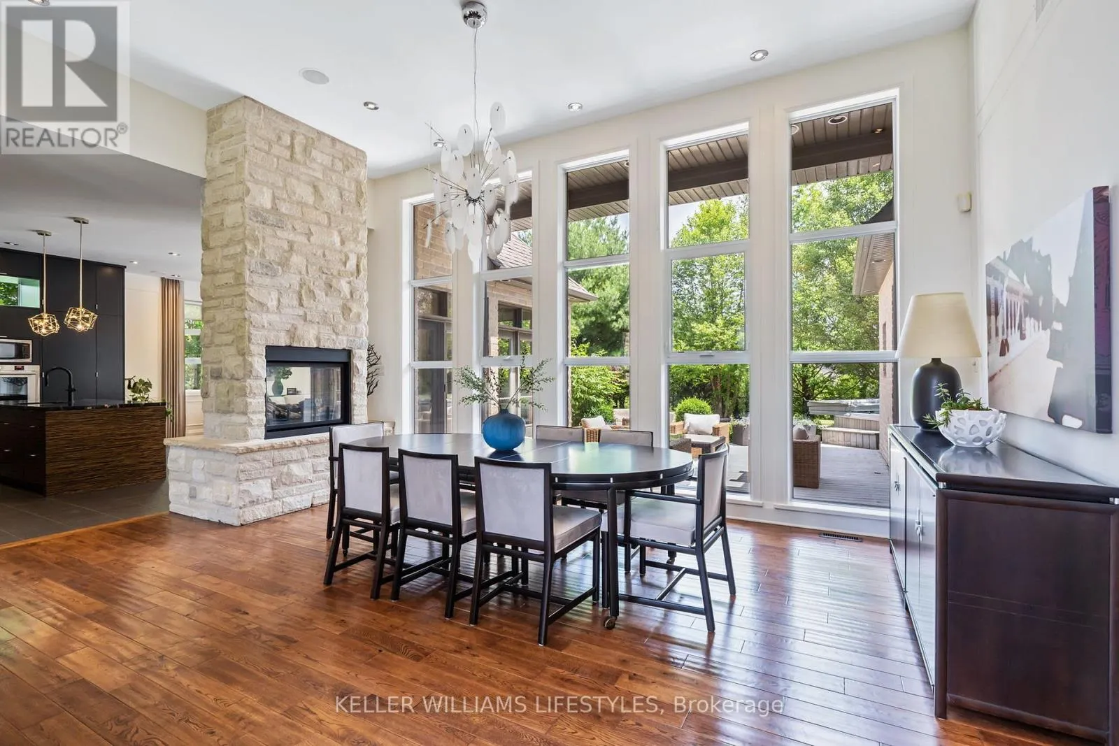 649 VALLEYSTREAM WALK