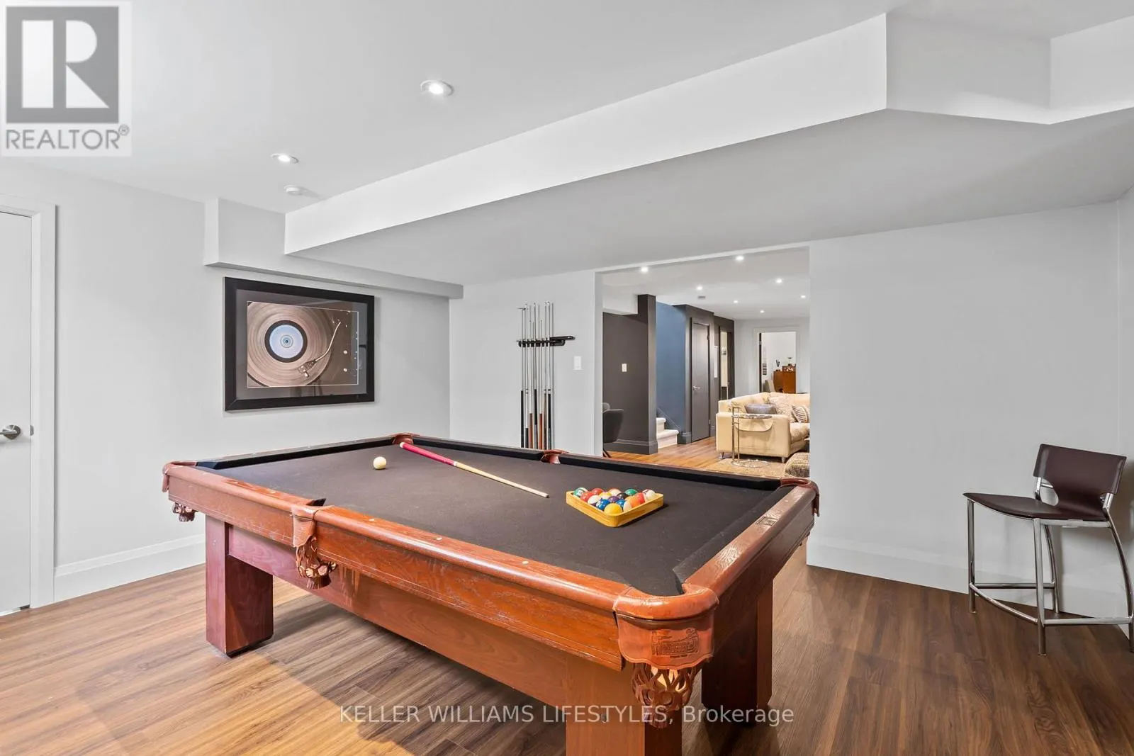649 VALLEYSTREAM WALK