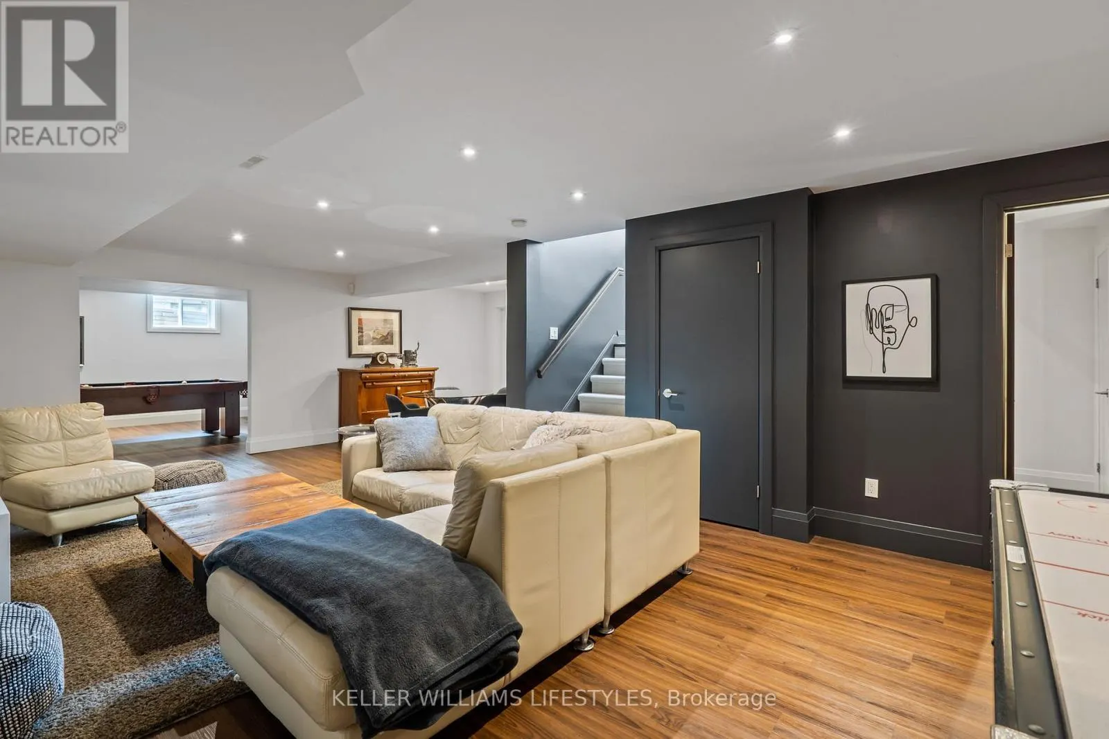 649 VALLEYSTREAM WALK