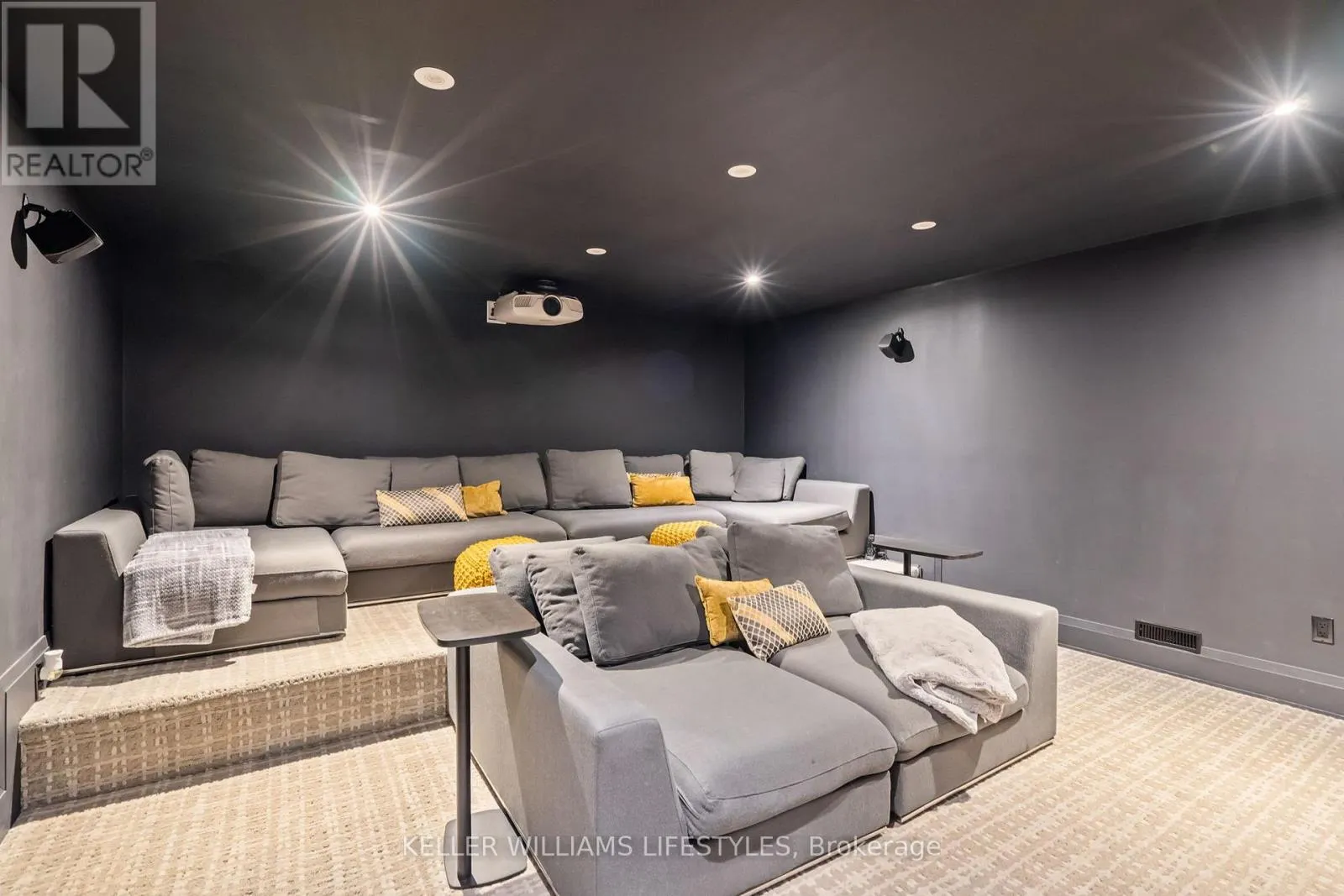 649 VALLEYSTREAM WALK