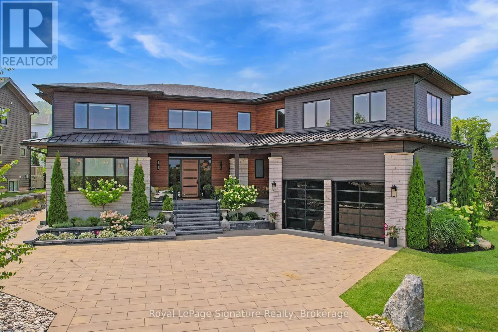 128 ARNOT CRESCENT