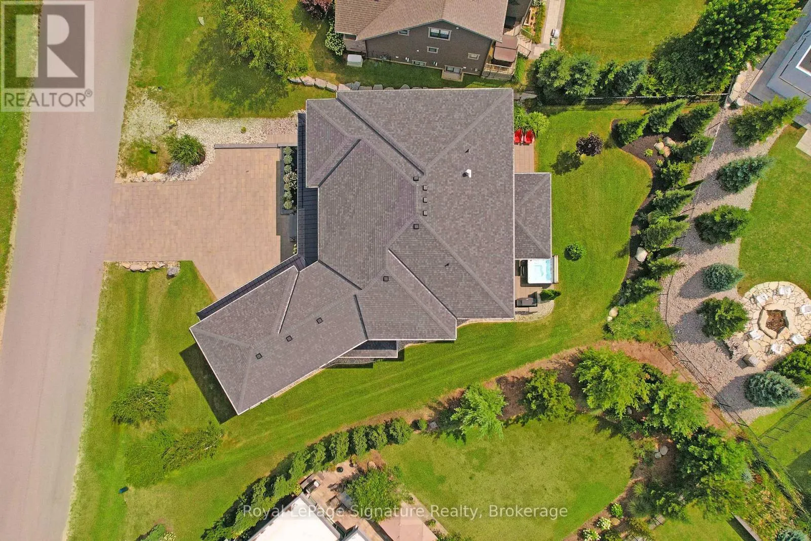 128 ARNOT CRESCENT