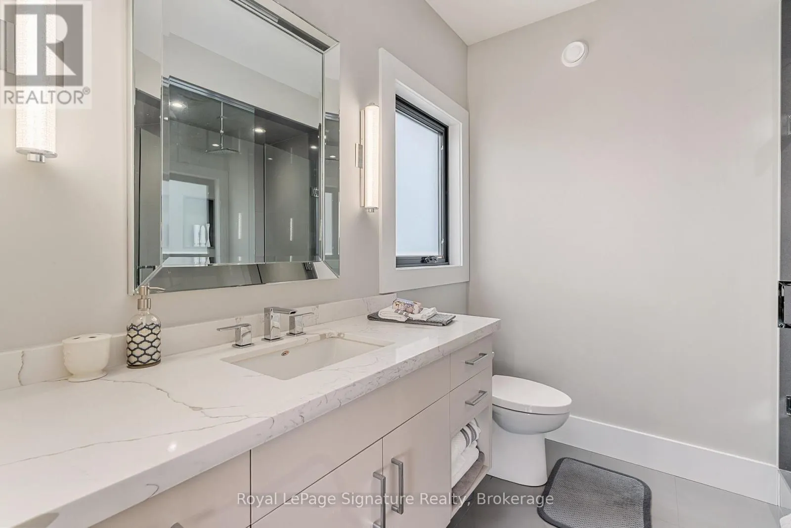 128 ARNOT CRESCENT