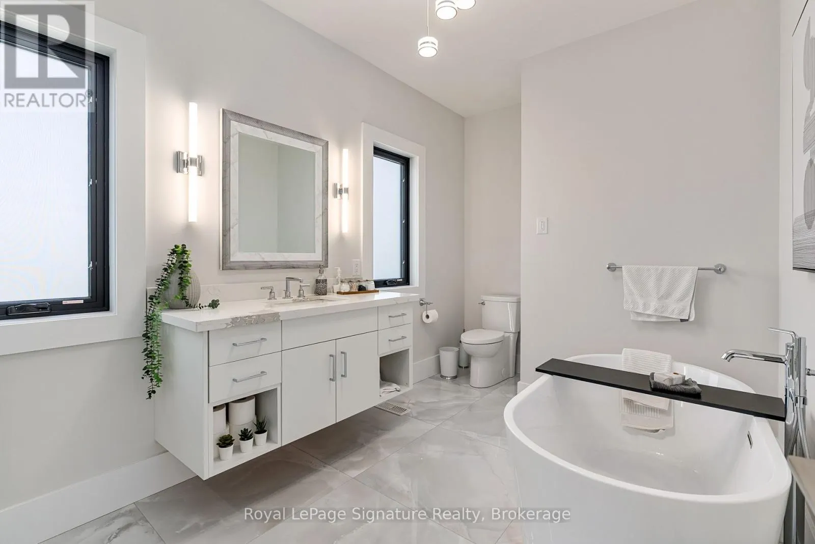 128 ARNOT CRESCENT