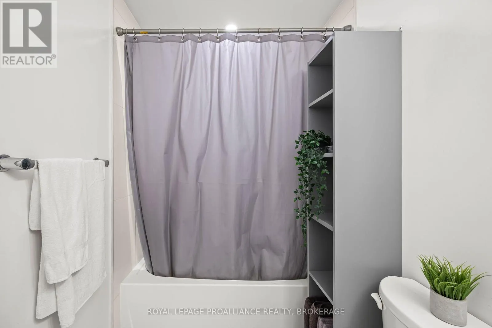 914 - 652 PRINCESS STREET, #914