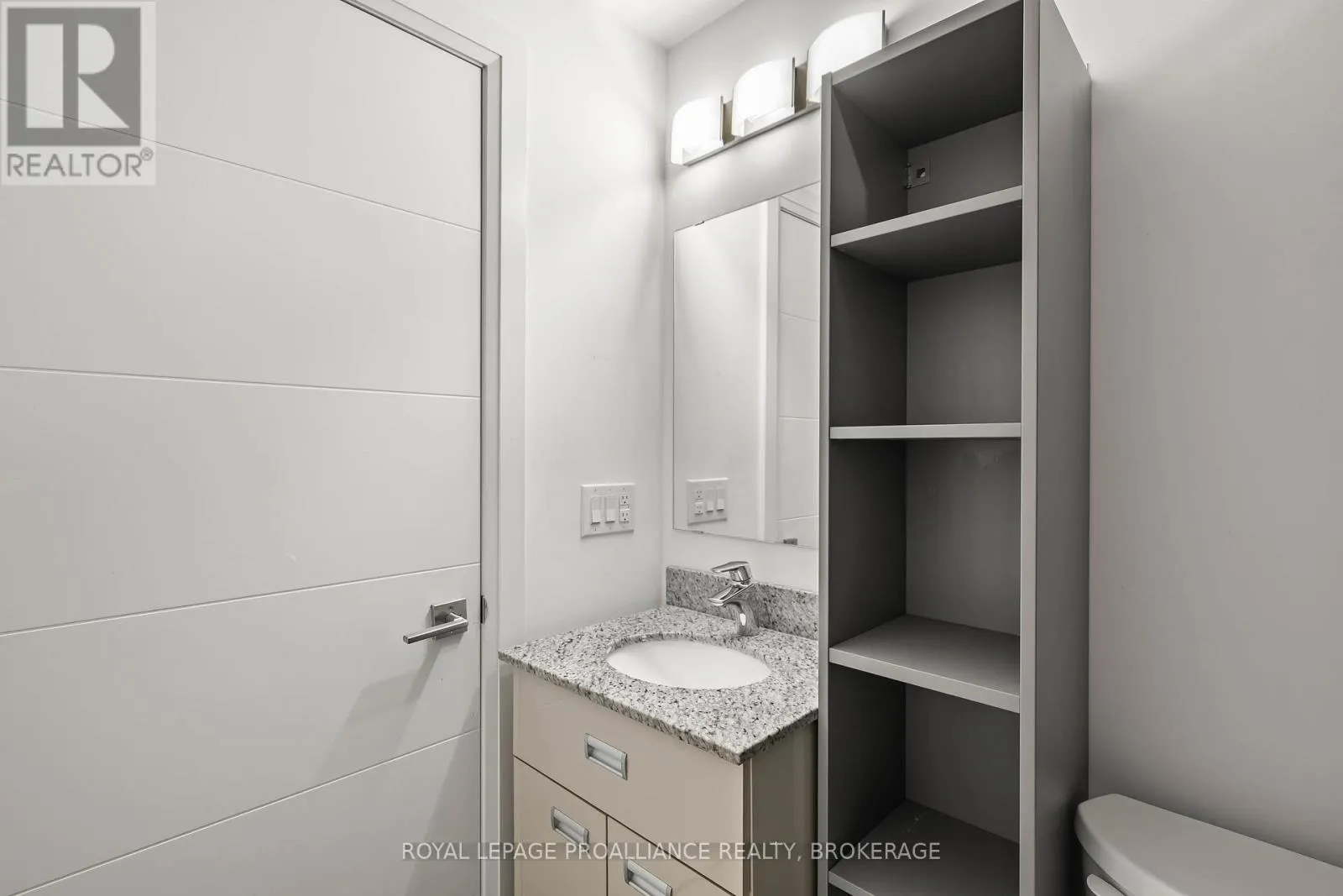 914 - 652 PRINCESS STREET, #914