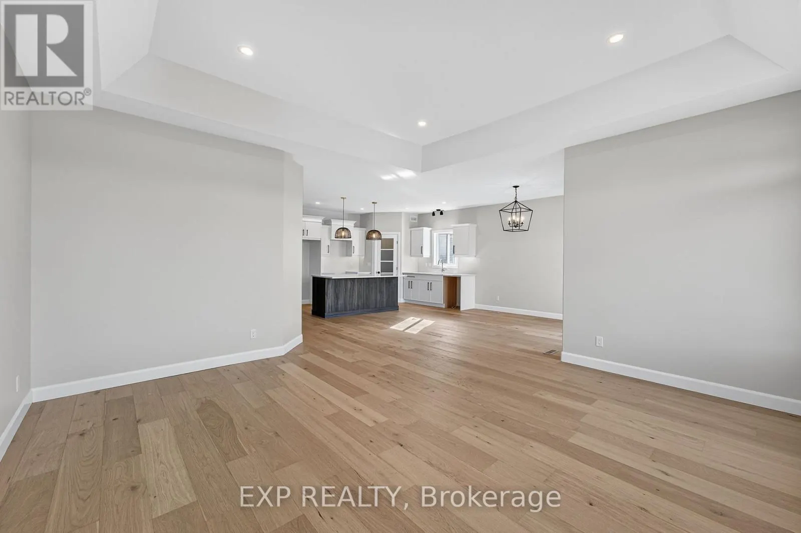 6 VAUGHN COURT