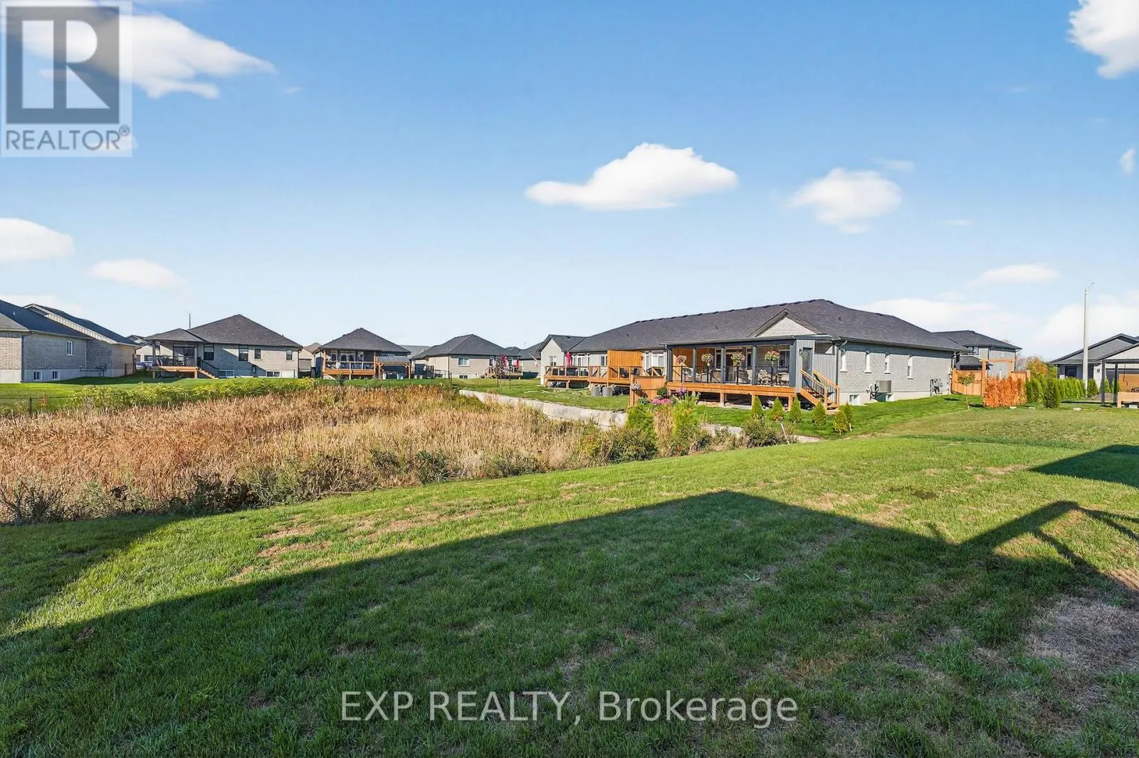 6 VAUGHN COURT