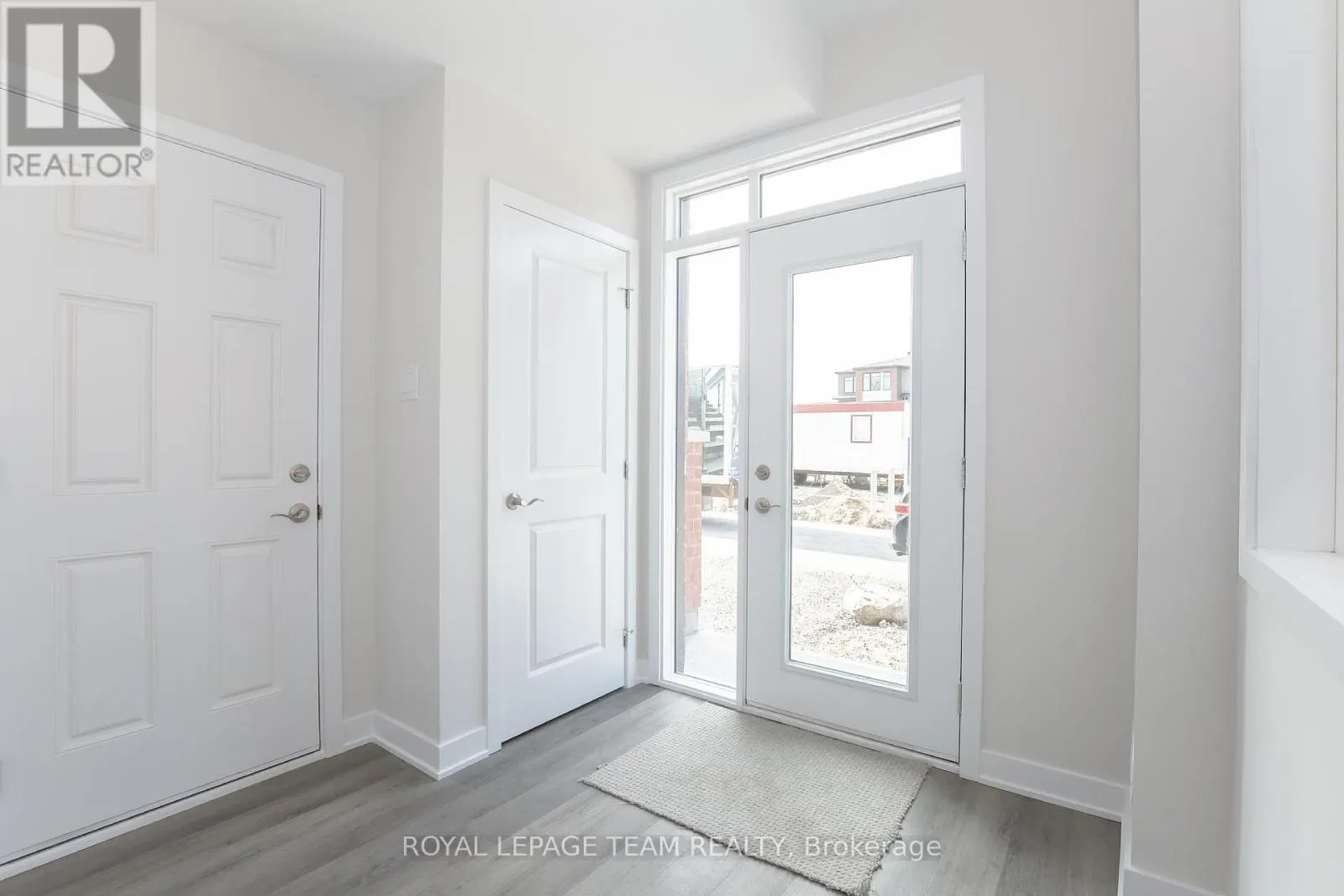 206 TUSSOCK PRIVATE