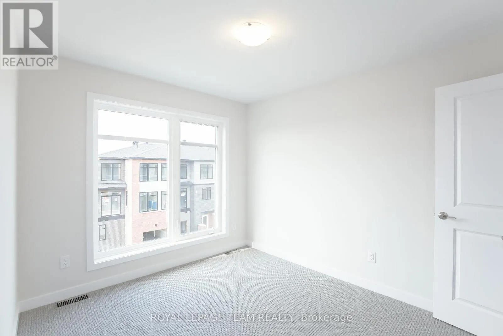 206 TUSSOCK PRIVATE